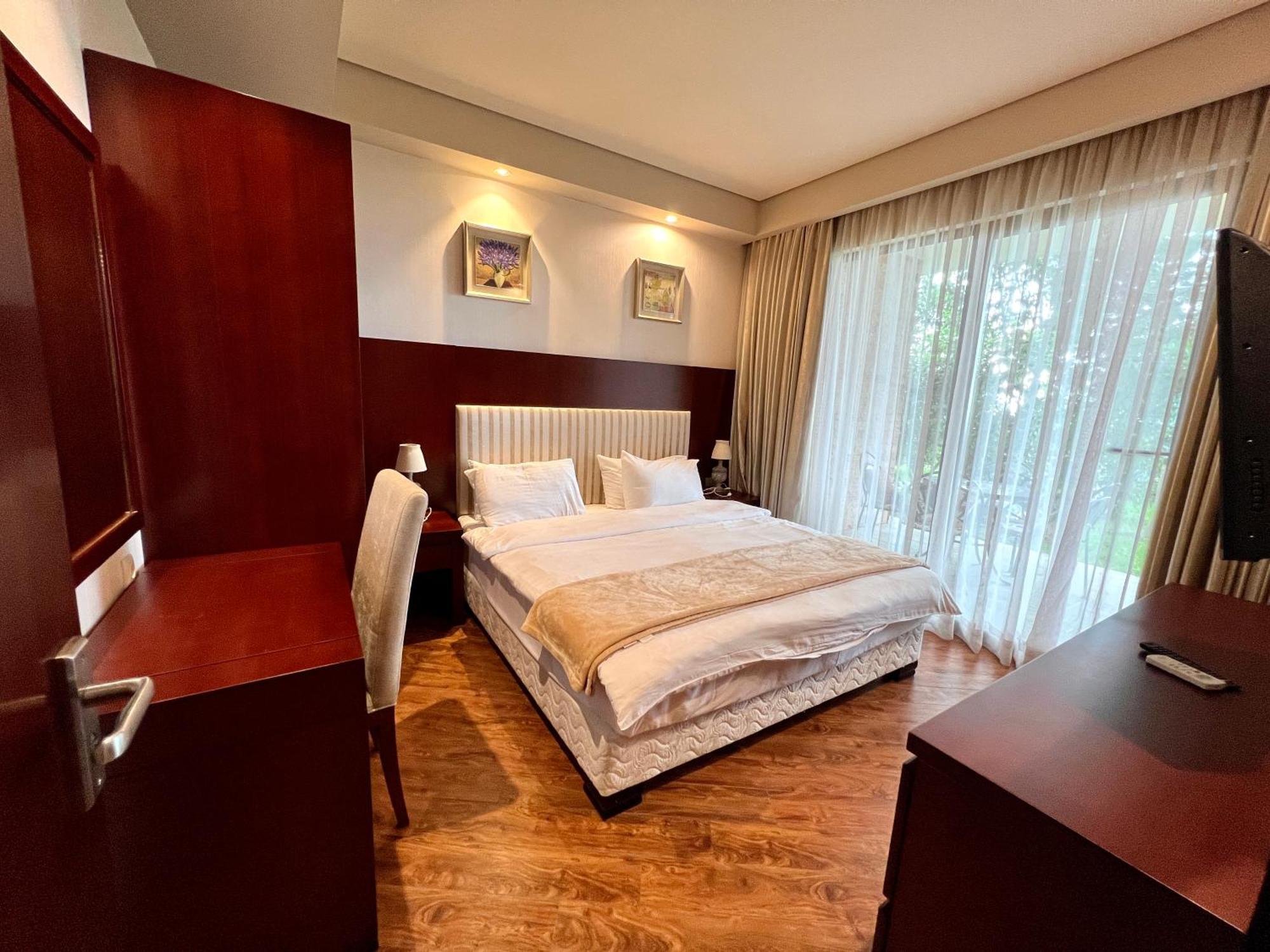 Luxury Oasis Apartment Chakvi Szoba fotó